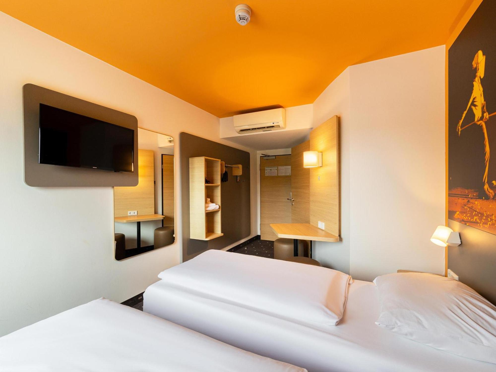 B&B Hotel Essen-City ภายนอก รูปภาพ